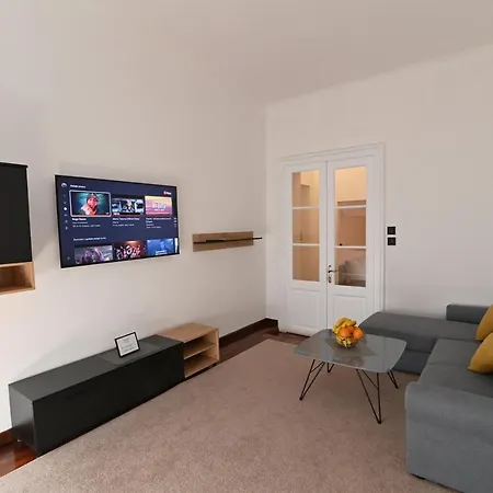 Lägenhet Tyson Apartman Rijeka
