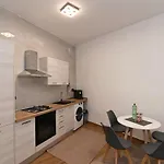 Apartament Tyson *